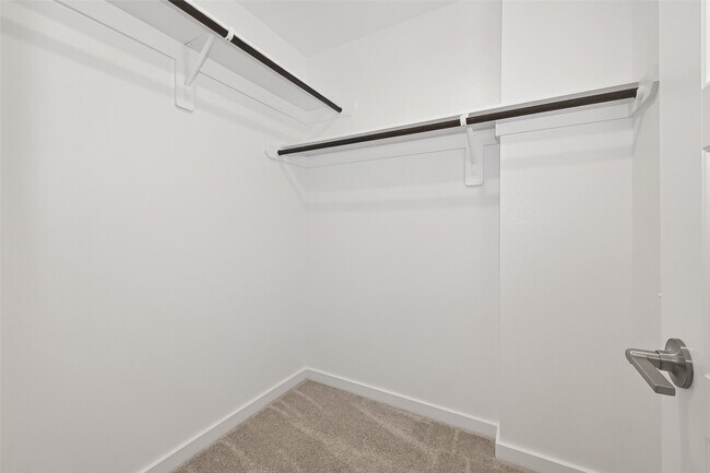 Building Photo - 32415 Sunbeam Dr