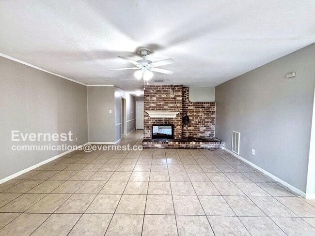 Building Photo - 14419 Roundstone Ln