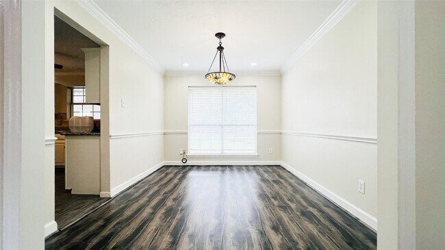 Building Photo - 1114 Knoll Crest Ct