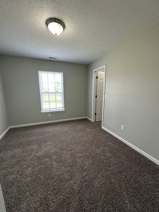Building Photo - 3 Bedroom House in West Lafayette