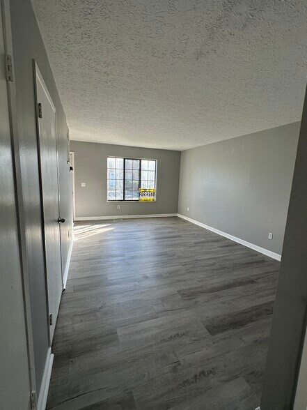 Building Photo - 7344 Fall Creek Ln
