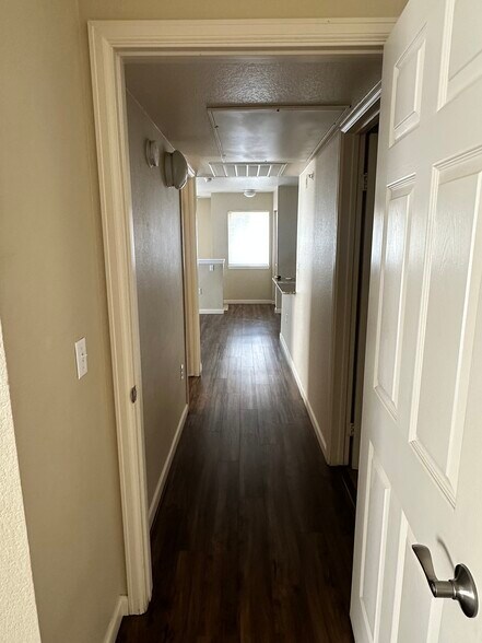 Building Photo - 127 Jules Way