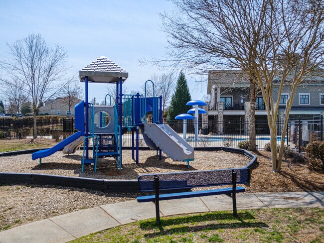 Building Photo - 1089 Wallace Lake Rd