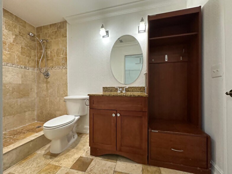 Building Photo - 1533 S Liberty Ave