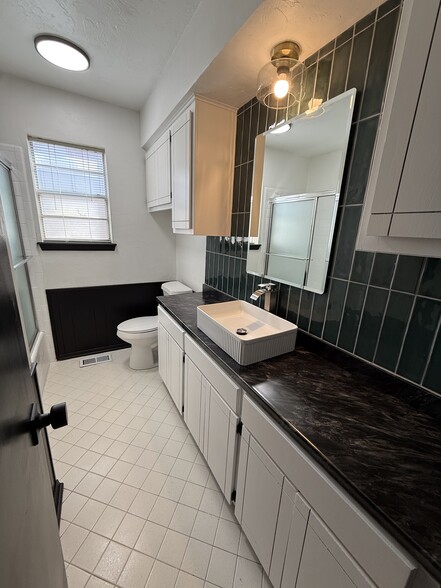 Guest bathroom - 4204 NW 51st St