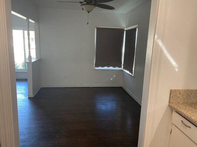 Dining area - 4132 Arden Dr N