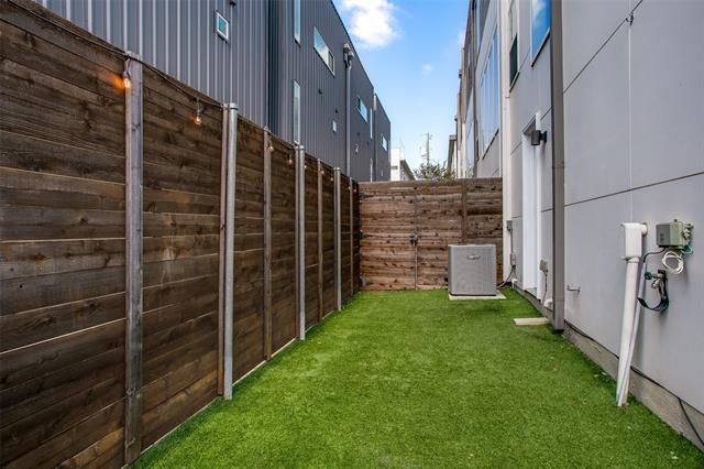 Building Photo - 5711 Bryan Pkwy