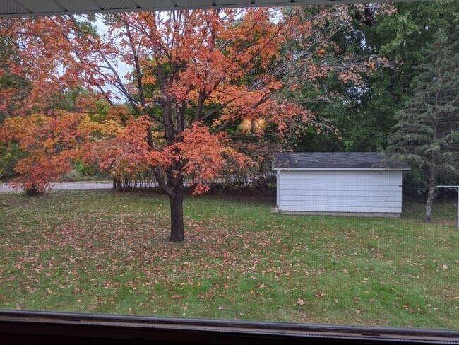 Building Photo - 850/852 Truax Boulevard