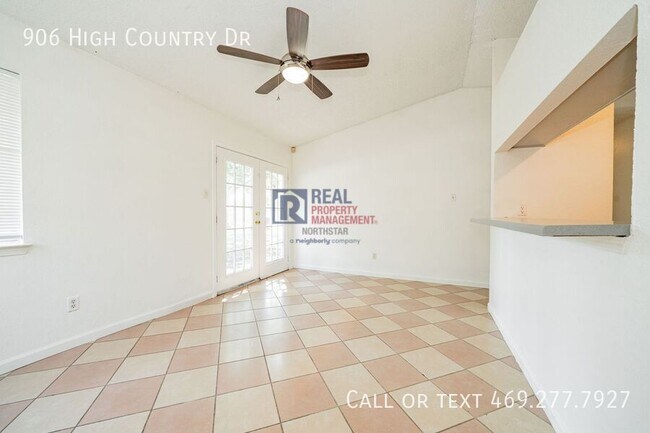 Building Photo - 906 High Country Dr