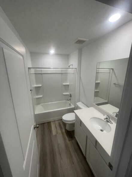 Building Photo - 967 Drifter Ln