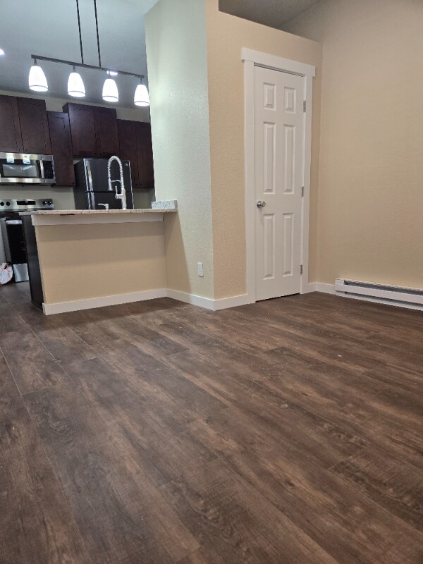 Building Photo - 105 Elbow Ct