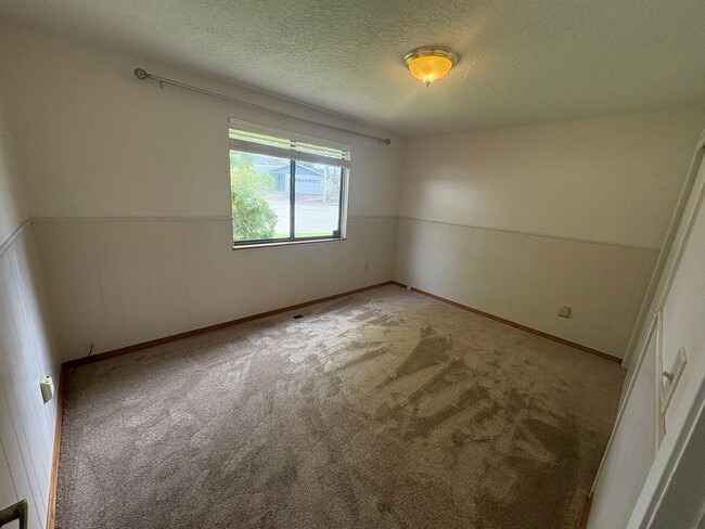 Building Photo - 3 Bed 3 Bath House