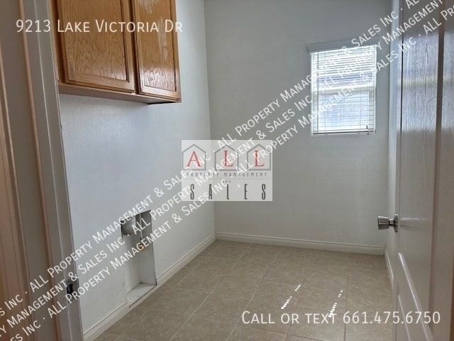 Building Photo - 9213 Lake Victoria Dr