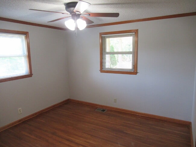Building Photo - Denver Four Bedroom Home For Rent!