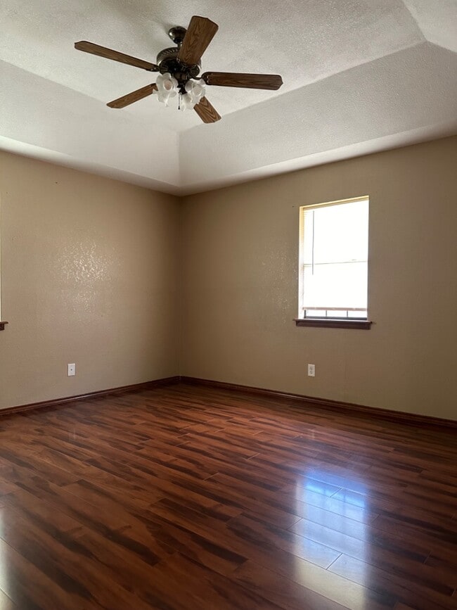 Building Photo - 2729 Palmer Dr