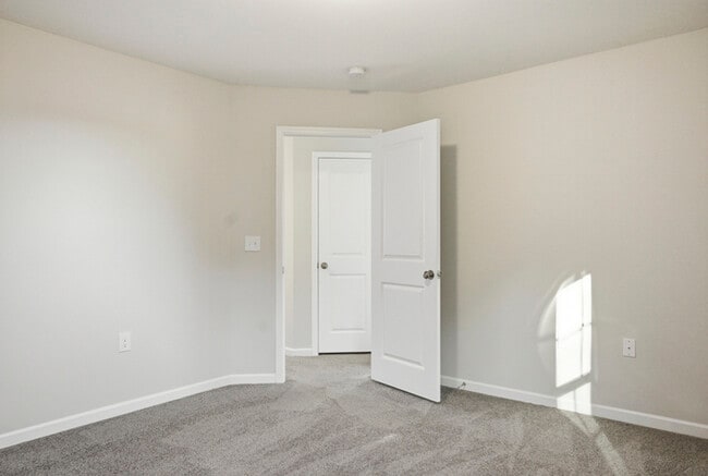 Building Photo - 106 Knotts Berry Rd