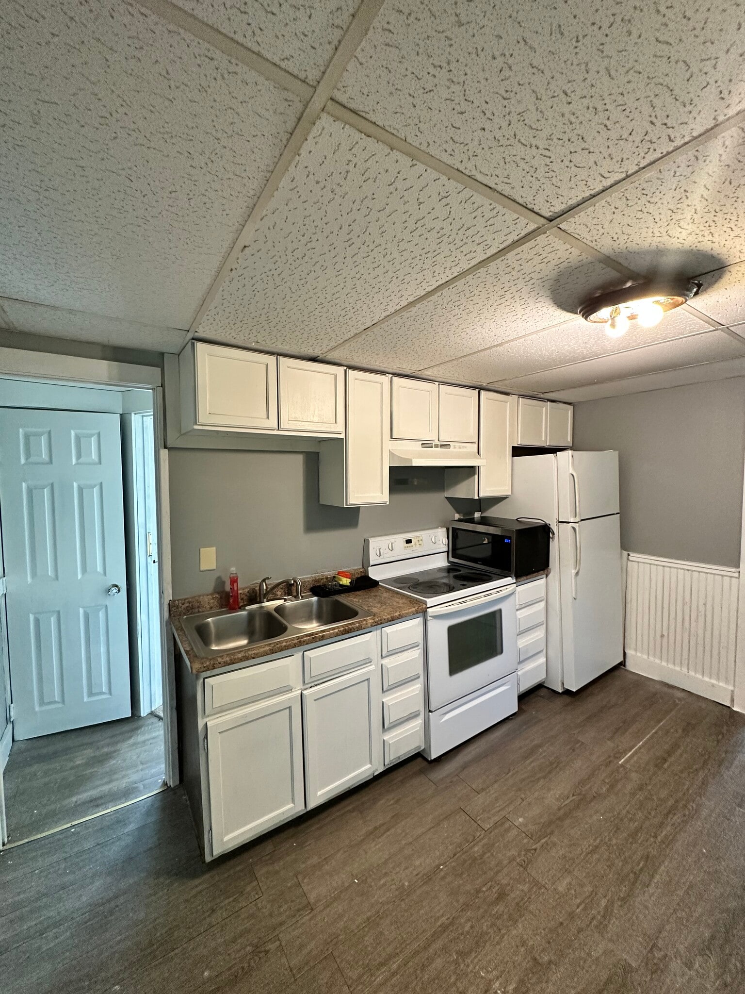 Building Photo - 1388 Furness Pky