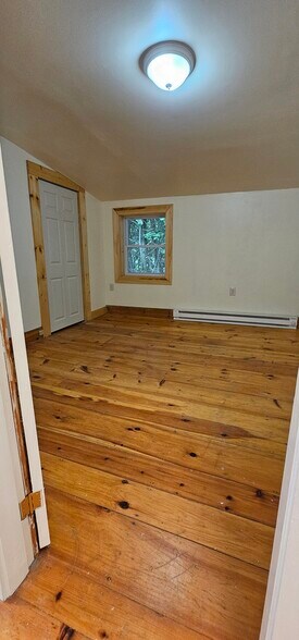 Building Photo - 13 Pleasant St