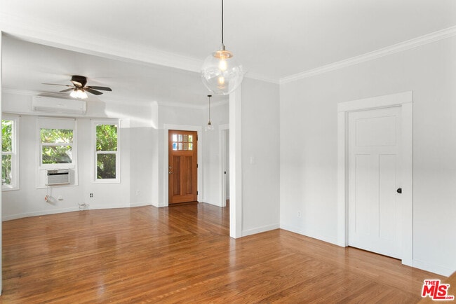 Building Photo - 123 Ellita Pl