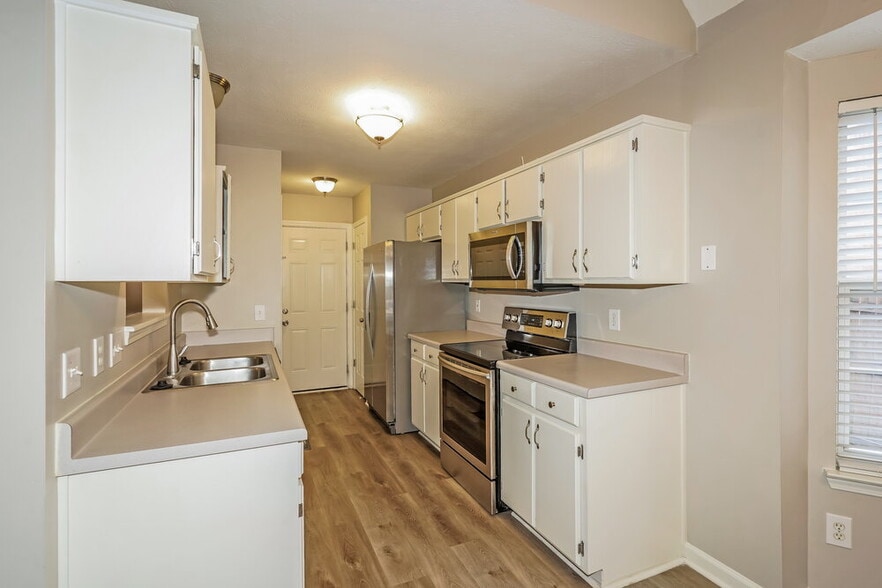 Building Photo - 511 Parrish Way