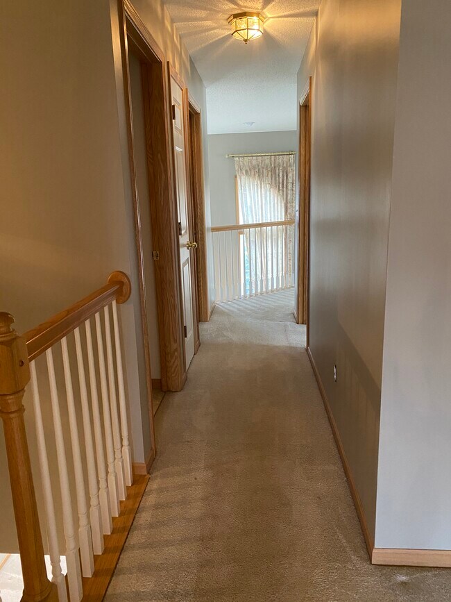 Building Photo - 15222 Florist Cir