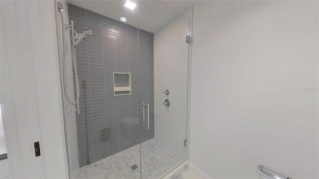 Building Photo - 777 3rd Ave N