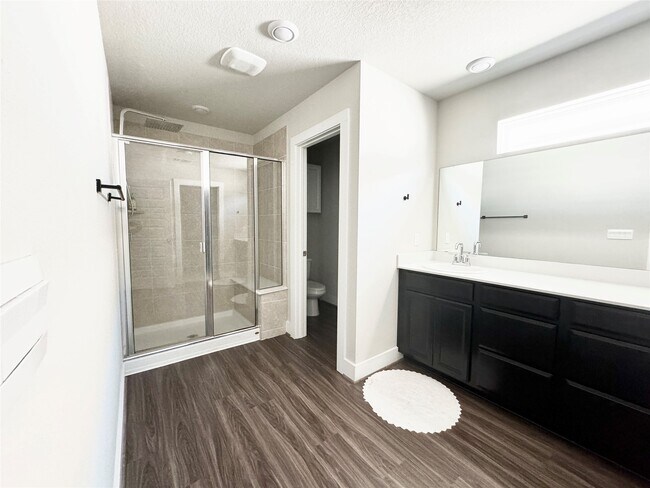 Building Photo - 7103 Silver Star Ln