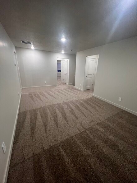 upstairs sitting room - 404 W 630 N