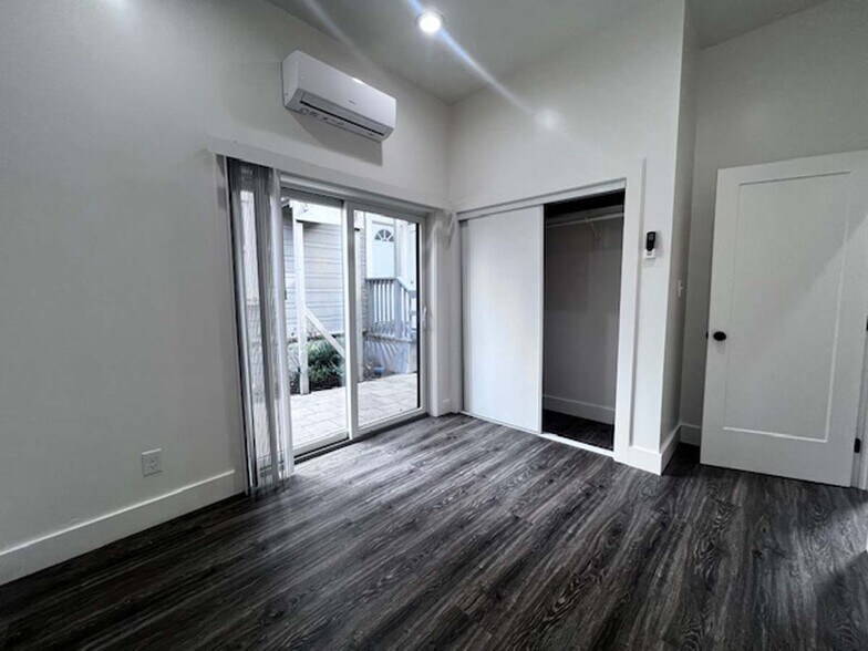 Building Photo - 6235 San Pablo Ave