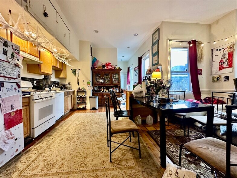 Primary Photo - 22 Highgate St