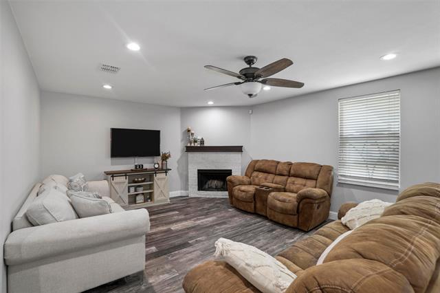 Building Photo - 613 Hanceville Way