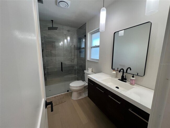 Building Photo - 2821 Coral Way