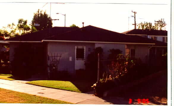 Primary Photo - 8102 Norton Ave
