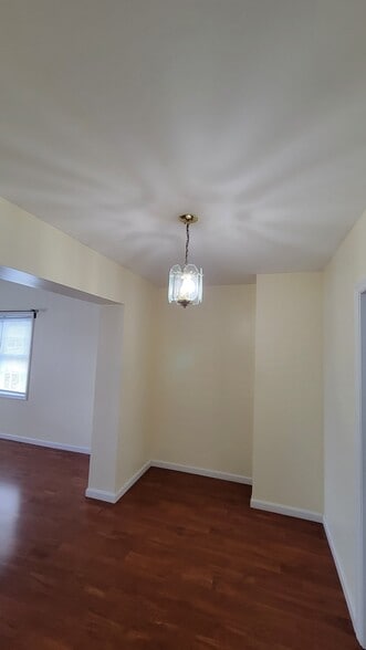 Building Photo - 4817 Aschoff Pl