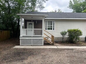Building Photo - Historic Cayce/West Columbia Affordable  Duplex