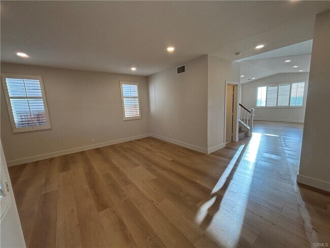 Building Photo - 33 Grassy Knoll Ln