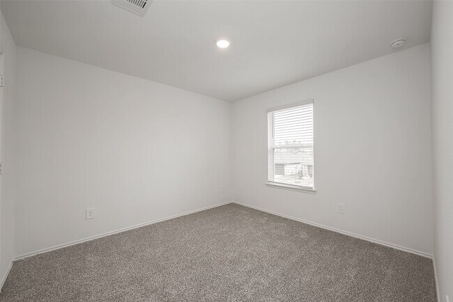 Building Photo - 5619 Vintage Oakmont Dr