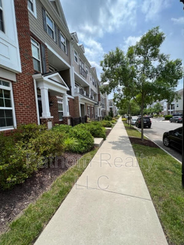 Building Photo - 3930 Liesfield Place
