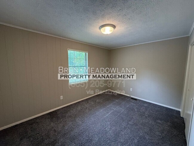 Building Photo - 7627 Alki Ln SW