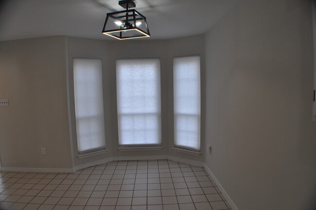 Building Photo - 57 Tynemouth Ct