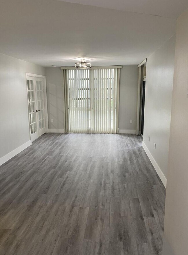 Building Photo - 1280 S Alhambra Cir