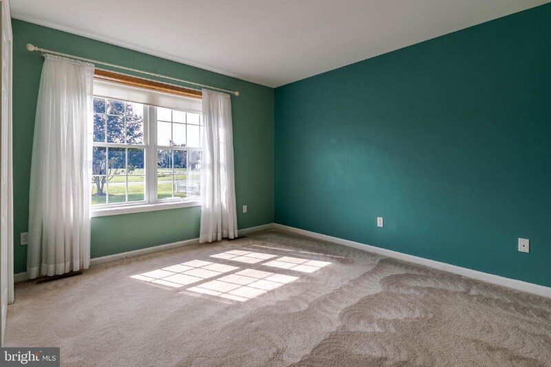 Building Photo - 305 S Winding Brooke Dr