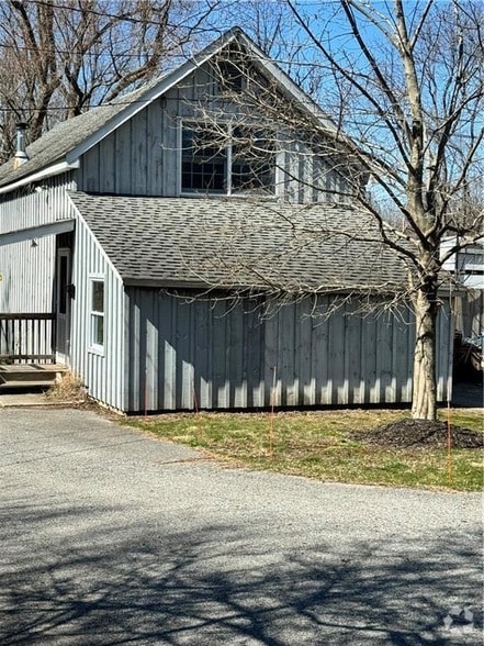 Building Photo - 1 Union Corners Rd