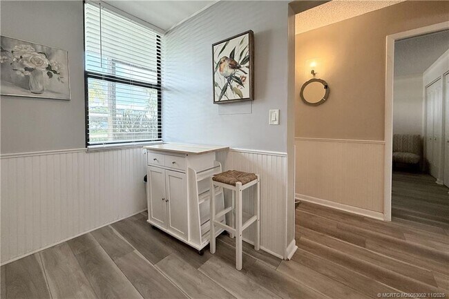 Building Photo - 1950 SW Palm City Rd