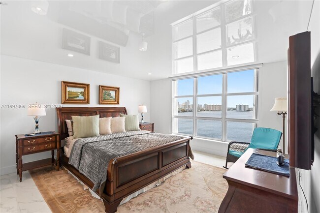 Building Photo - 19101 NE 36th Pl