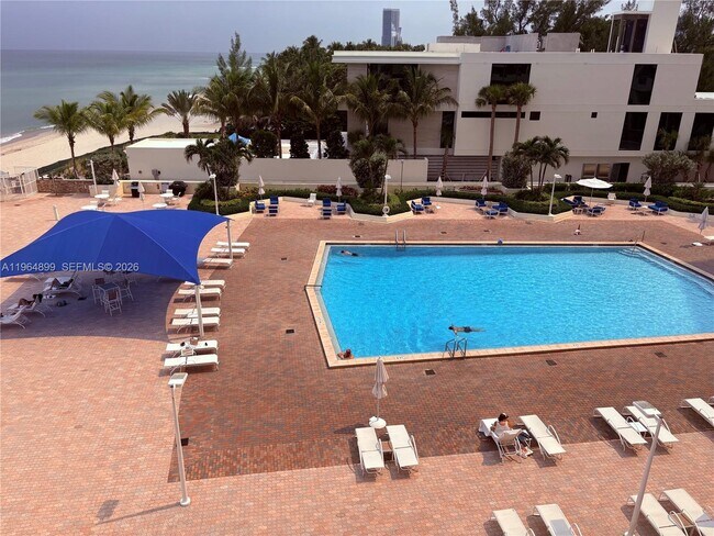 Building Photo - 3180 S Ocean Dr