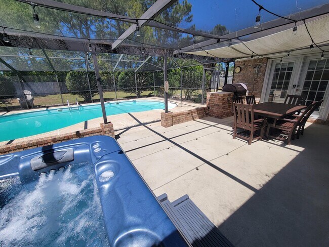 Building Photo - 3902 India Cove