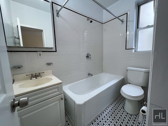 Building Photo - WEST 13 STREET