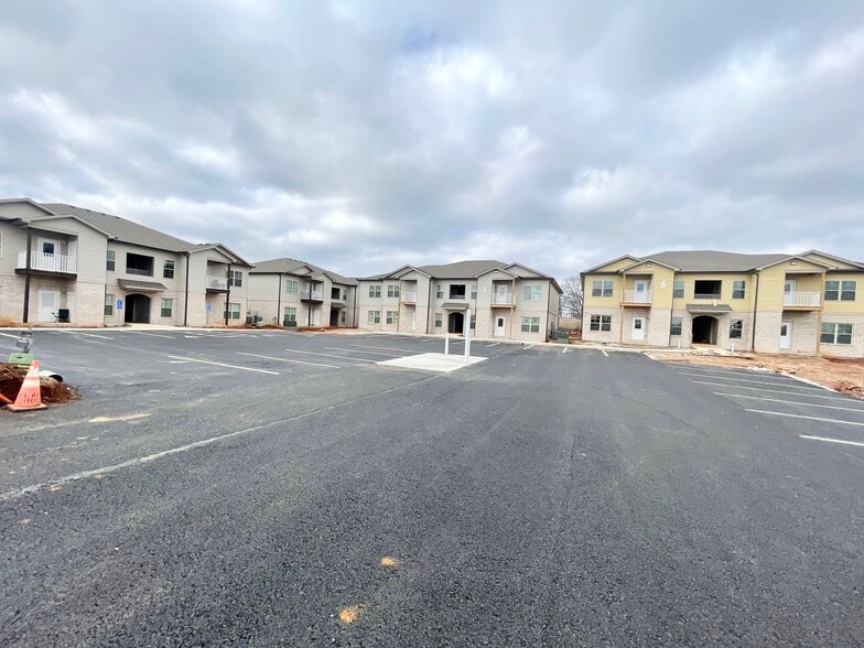 Building Photo - 4938 Worth Way