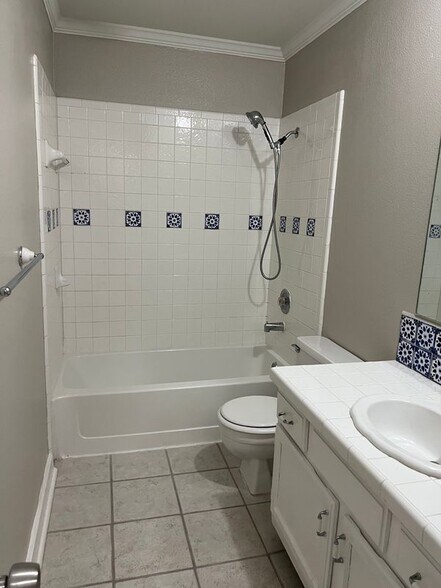 Building Photo - 5909 Avery Island Ave